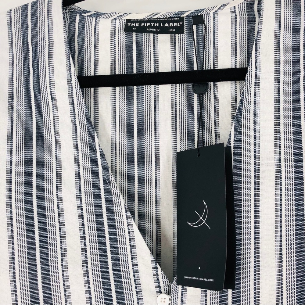 The Fifth Label Crop Long Sleeve Front Tie Top - Picture 8 of 10